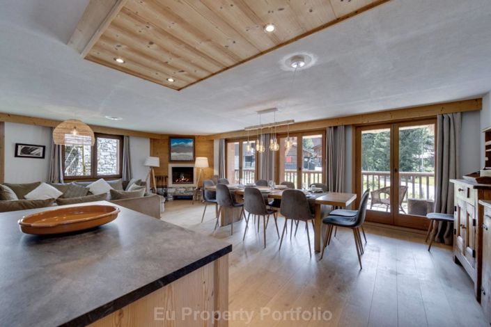 Image No.6-16 Bed House for sale