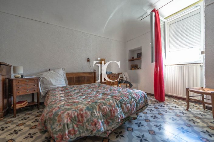 Image No.11-5 Bed House for sale