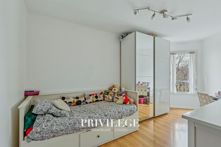 Image No.9-3 Bed Apartment for sale