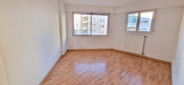 Image No.13-3 Bed Apartment for sale