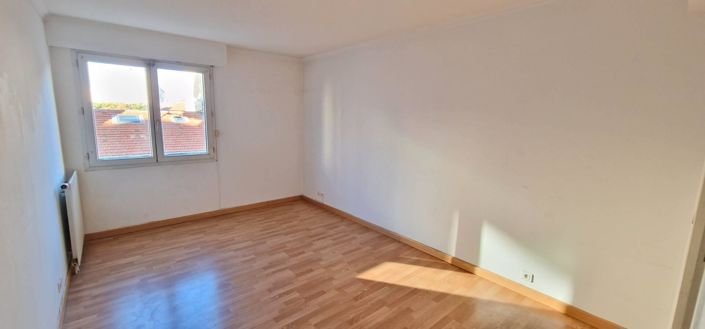 Image No.9-3 Bed Apartment for sale