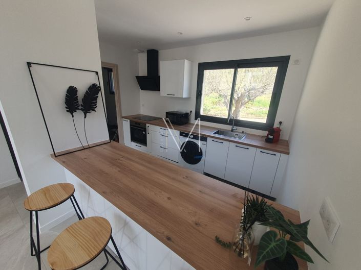 Image No.12-5 Bed House for sale