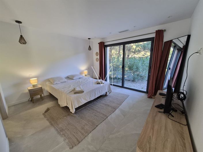 Image No.14-5 Bed House for sale