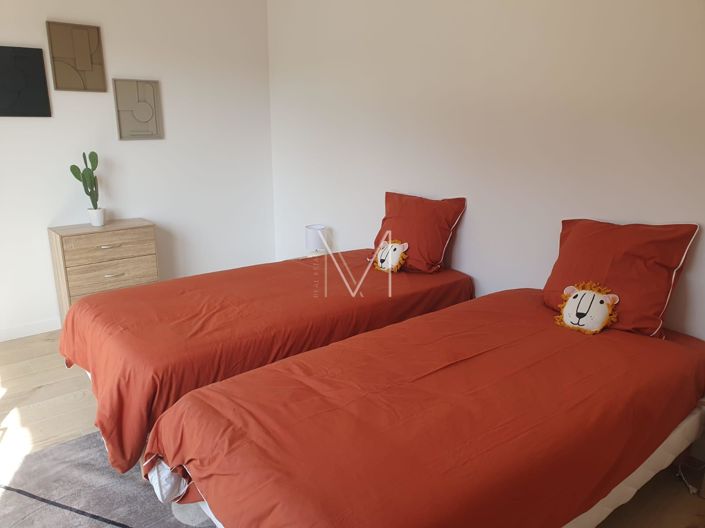 Image No.18-5 Bed House for sale