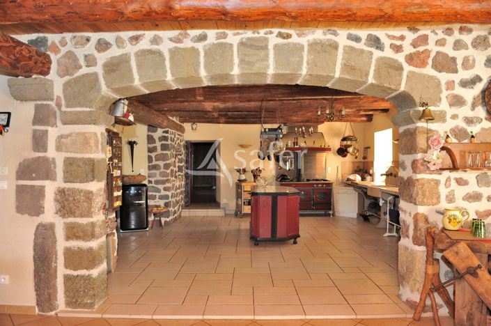 Image No.4-6 Bed House for sale