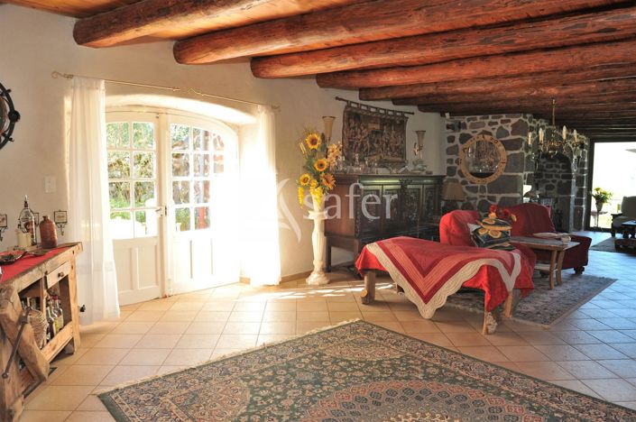 Image No.5-6 Bed House for sale