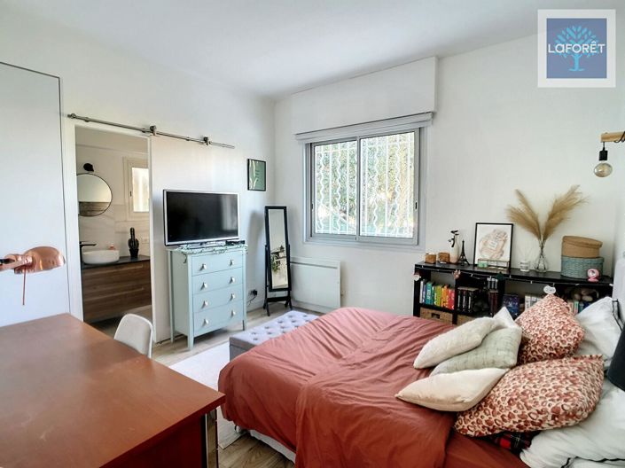 Image No.4-4 Bed Apartment for sale