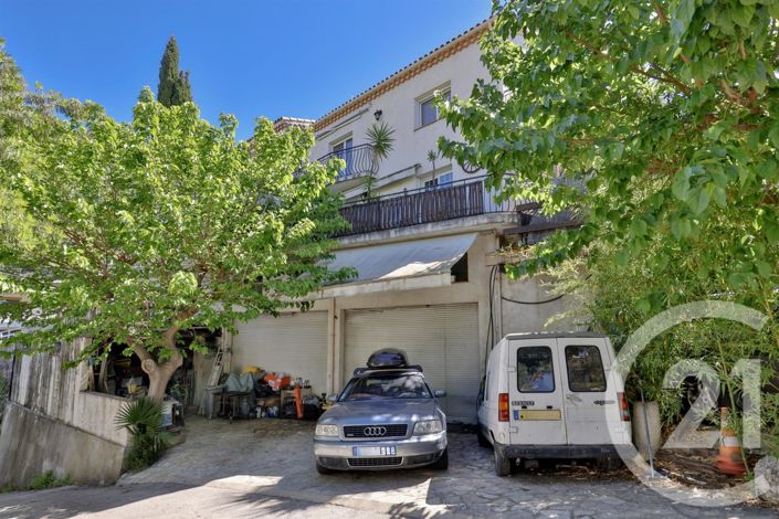 Image No.20-6 Bed House for sale