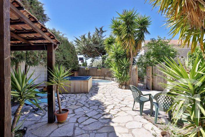 Image No.5-6 Bed House for sale