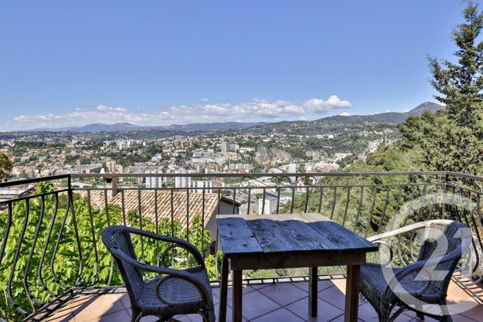 Image No.6-6 Bed House for sale