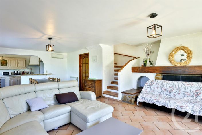 Image No.9-6 Bed House for sale