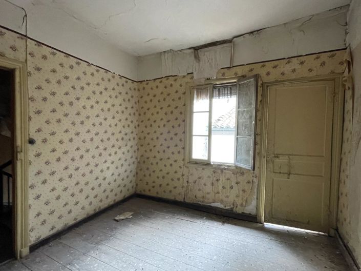 Image No.8-House for sale