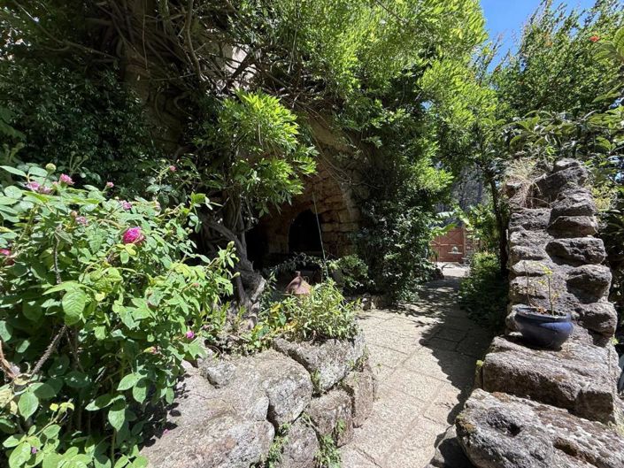 Image No.16-7 Bed House for sale