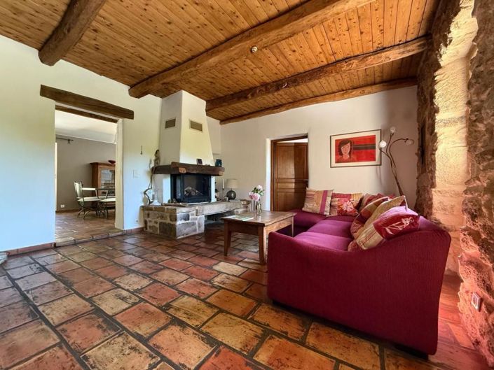 Image No.19-7 Bed House for sale