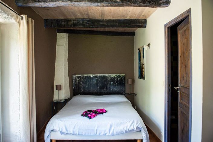 Image No.21-7 Bed House for sale