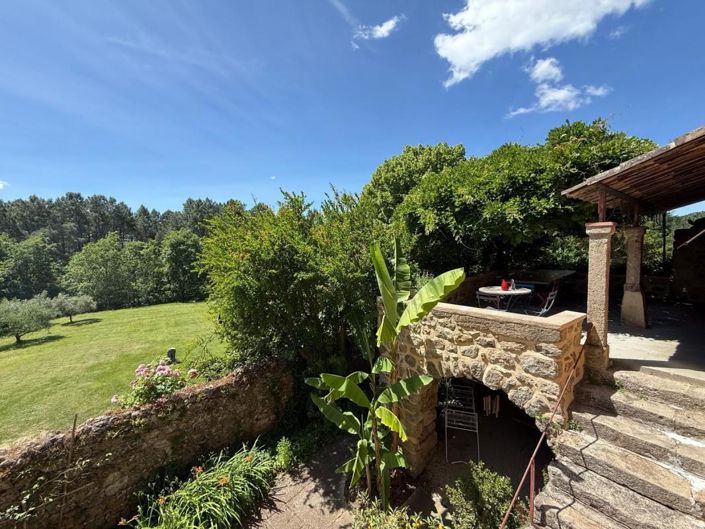 Image No.7-7 Bed House for sale