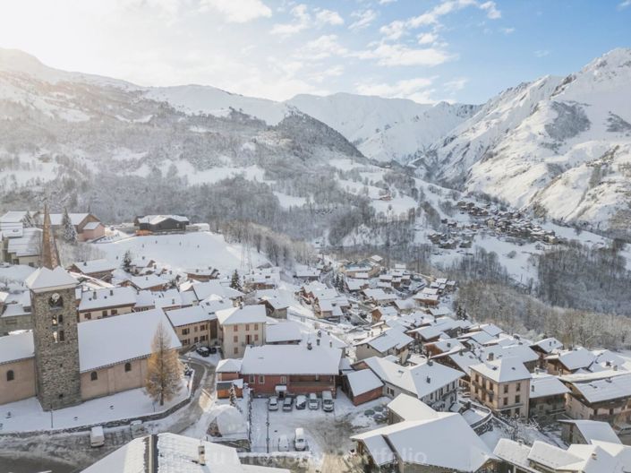 Image No.6-5 Bed House for sale