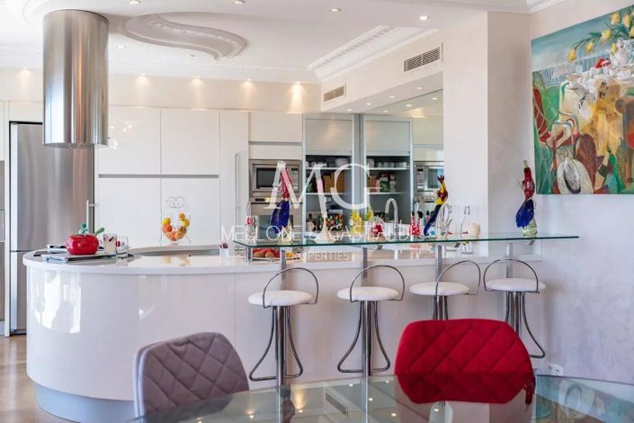 Image No.10-3 Bed Apartment for sale