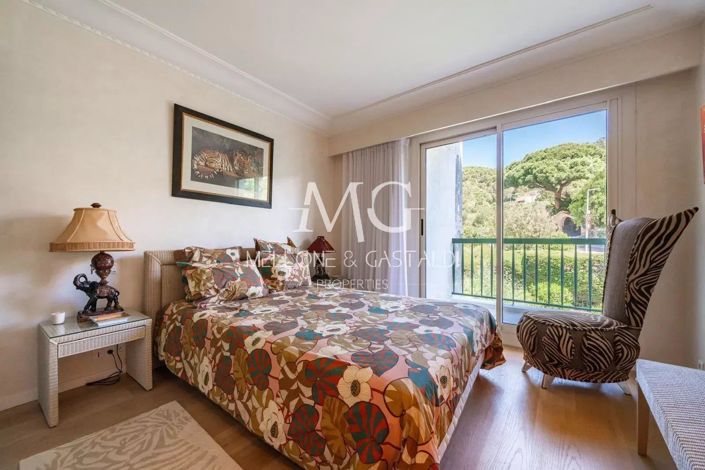 Image No.22-3 Bed Apartment for sale