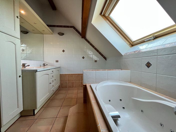 Image No.10-Maison de 5 chambres à vendre à Franche-Comté