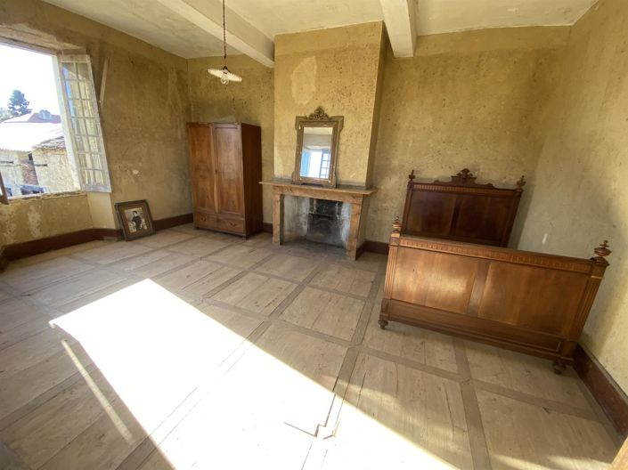 Image No.13-4 Bed House for sale