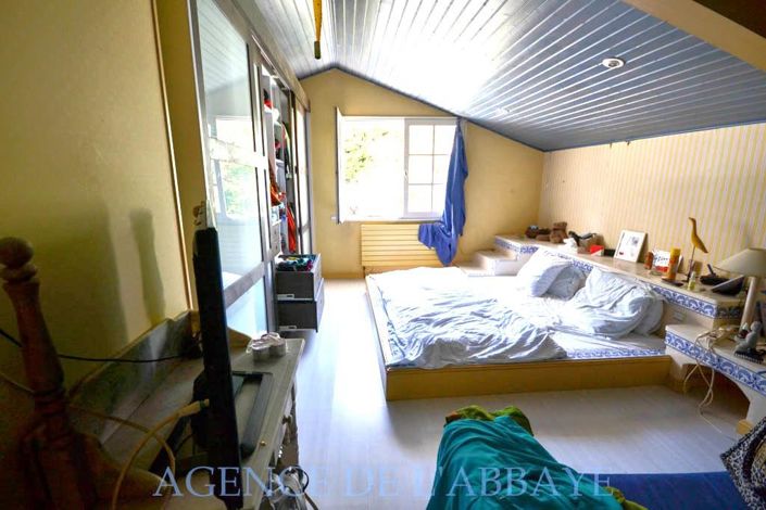 Image No.8-3 Bed House for sale