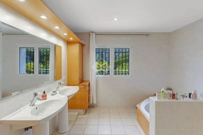 Image No.7-Maison de 3 chambres à vendre à Le Lavandou