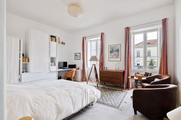 Image No.12-3 Bed House for sale