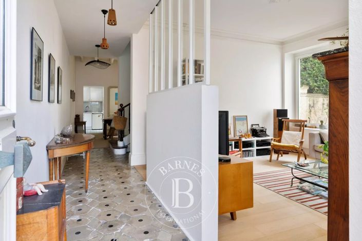 Image No.3-3 Bed House for sale