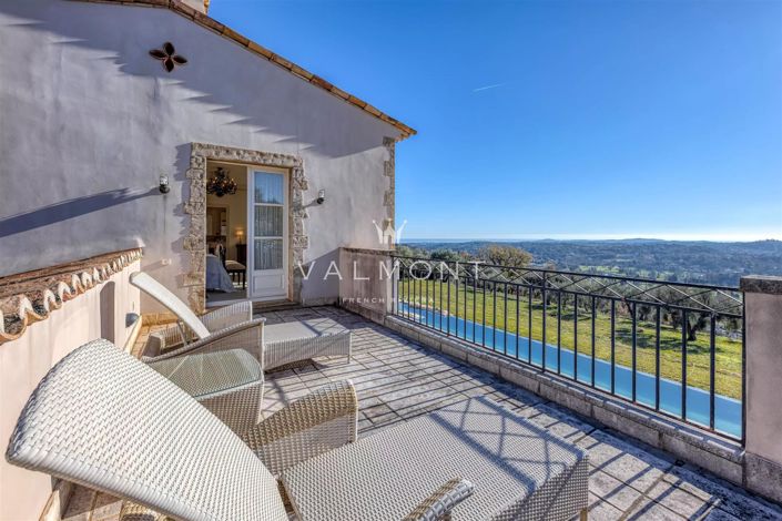 Image No.10-6 Bed House for sale