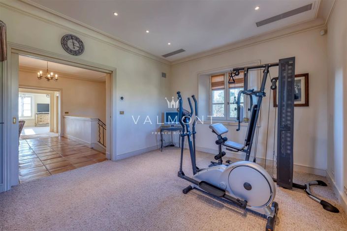 Image No.12-6 Bed House for sale