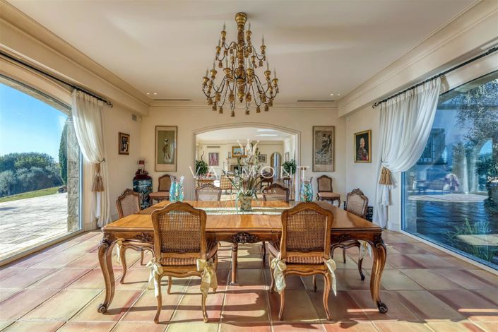 Image No.5-6 Bed House for sale