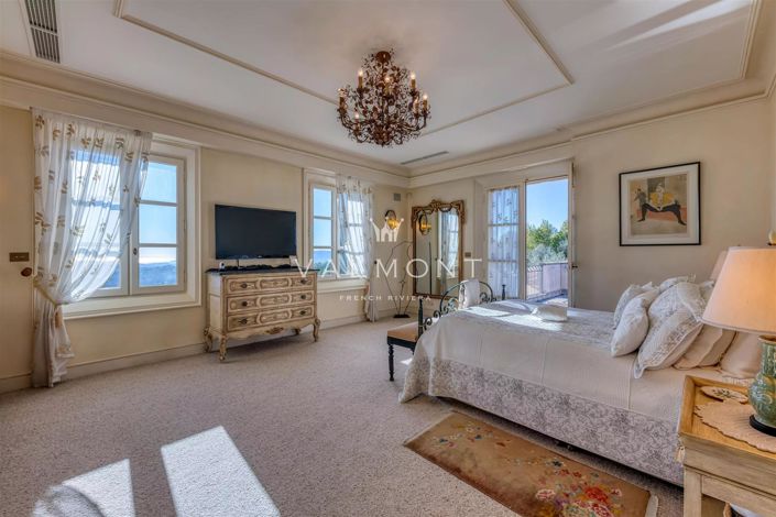 Image No.9-6 Bed House for sale