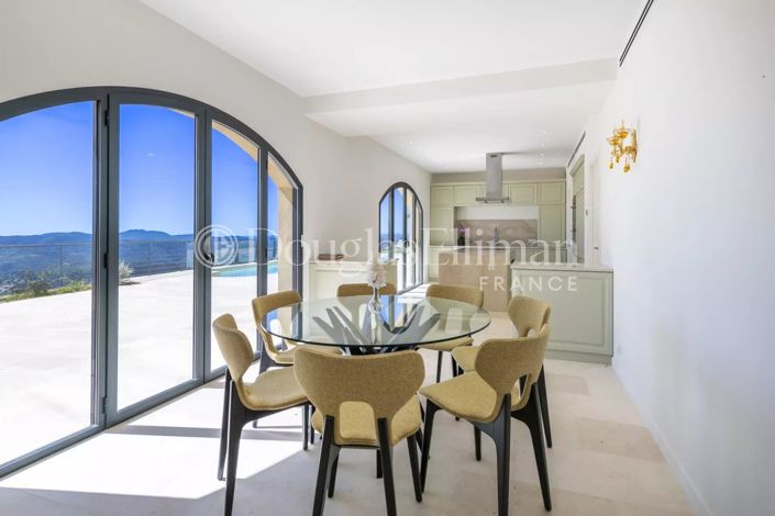 Image No.10-10 Bed House for sale