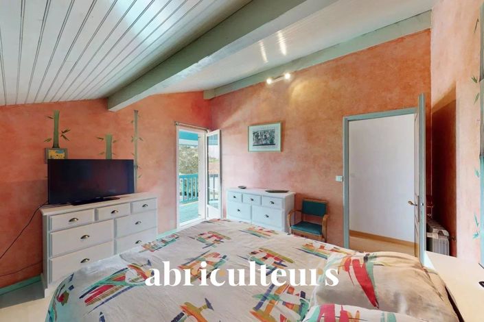 Image No.11-4 Bed House for sale