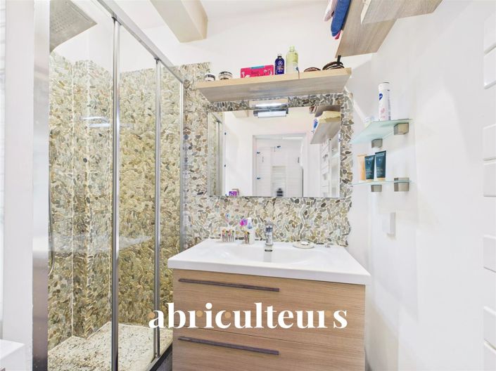 Image No.9-3 Bed Apartment for sale