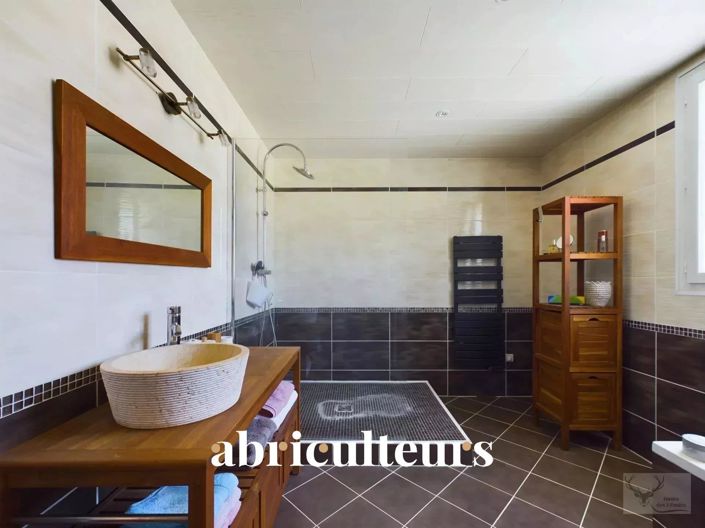 Image No.14-4 Bed House for sale