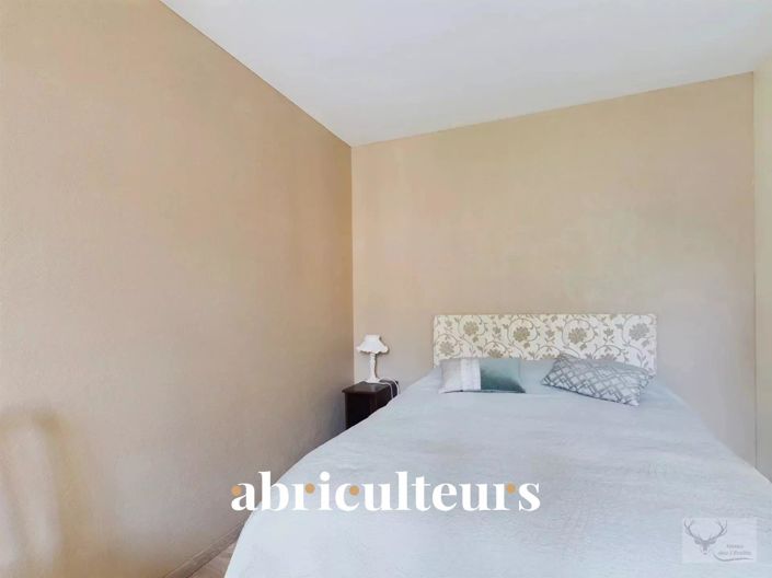 Image No.9-4 Bed House for sale