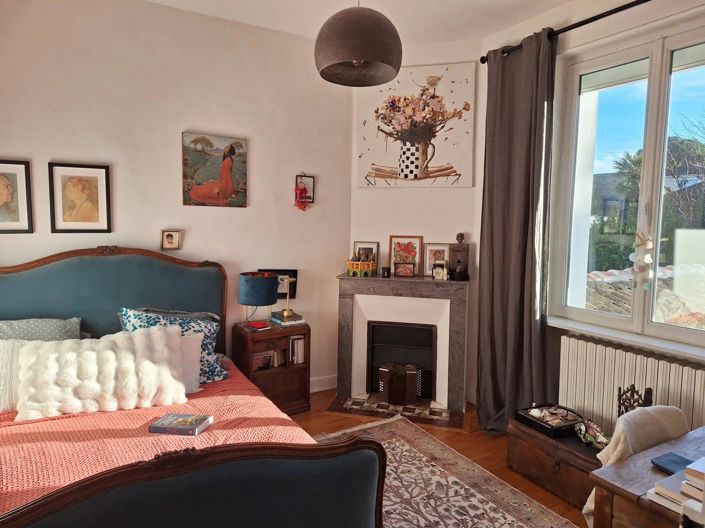 Image No.10-6 Bed House for sale