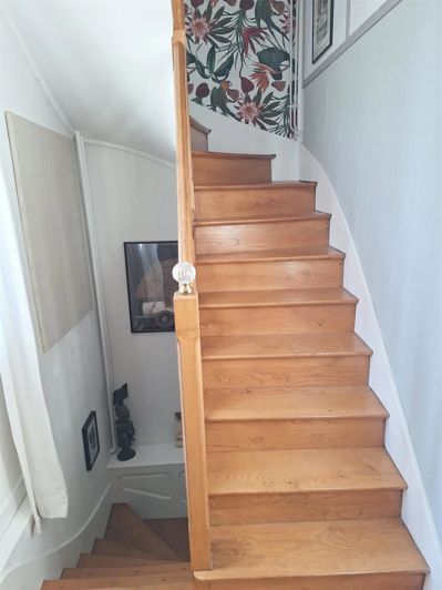 Image No.9-6 Bed House for sale