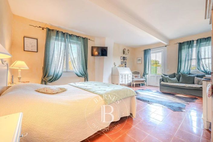 Image No.8-3 Bed House for sale