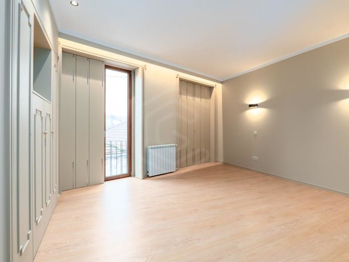 Image No.19-2 Bed House for sale