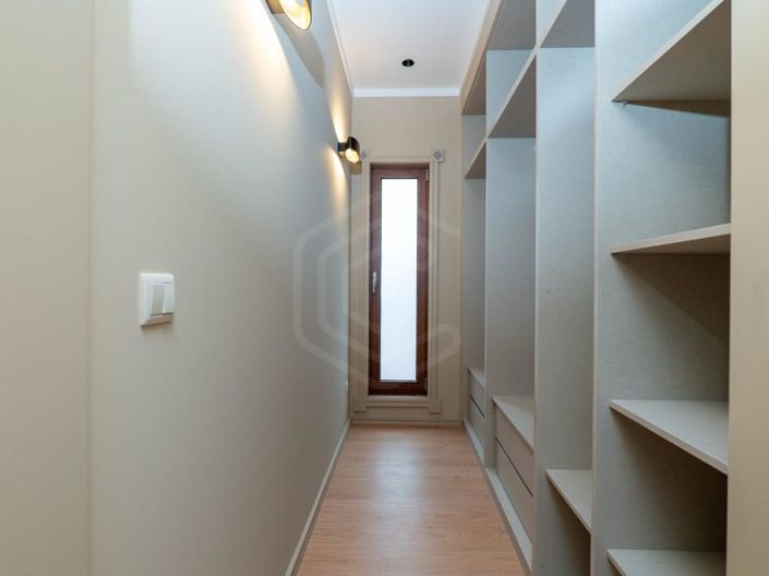 Image No.26-2 Bed House for sale