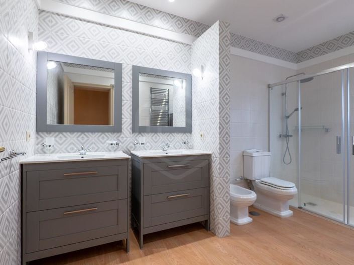 Image No.28-2 Bed House for sale