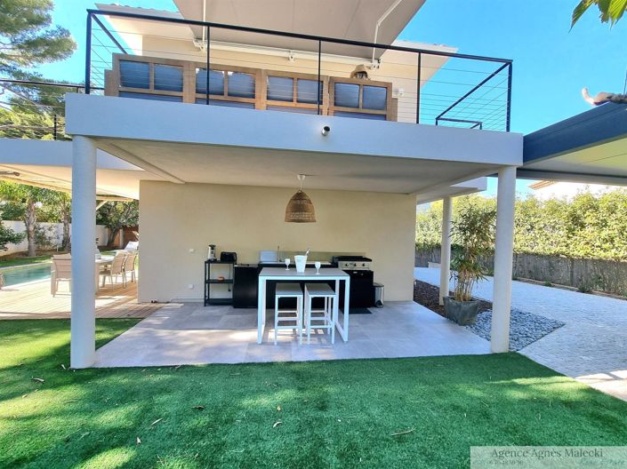 Image No.5-5 Bed House for sale