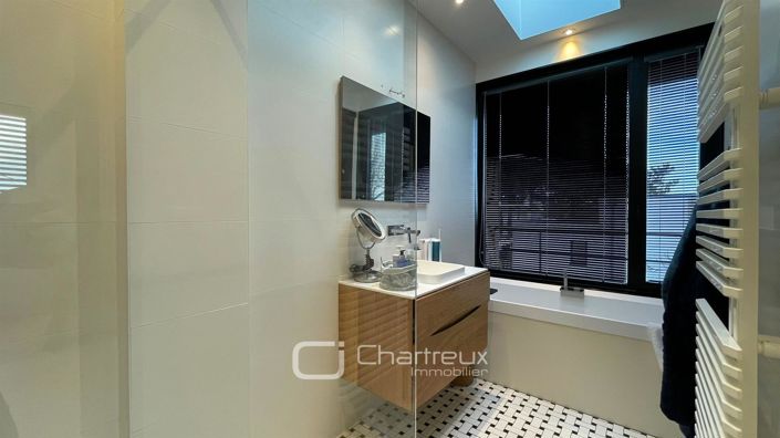 Image No.14-4 Bed House for sale