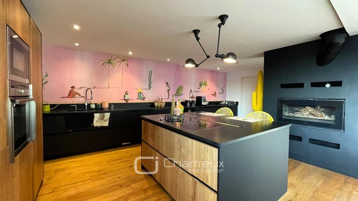 Image No.6-4 Bed House for sale