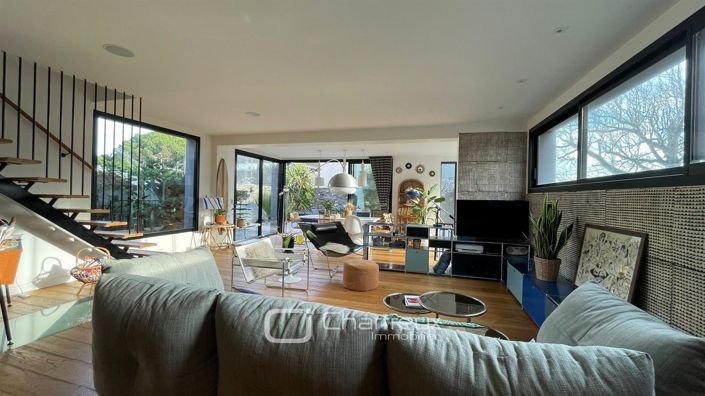 Image No.8-4 Bed House for sale