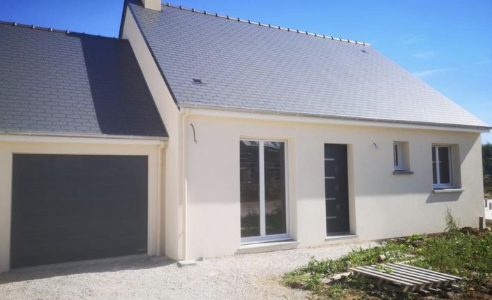 Image No.2-4 Bed House for sale