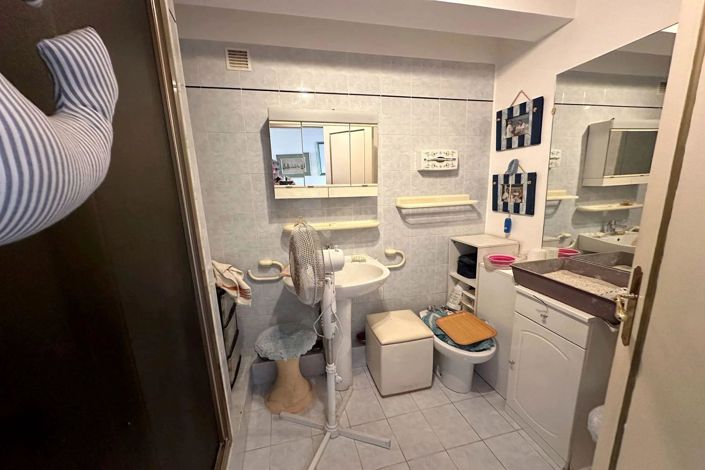 Image No.12-2 Bed Apartment for sale